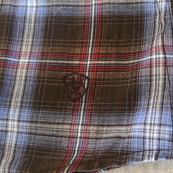 ARIAT Fitted Plaid Cowboy Shirt - Picture 8 of 9